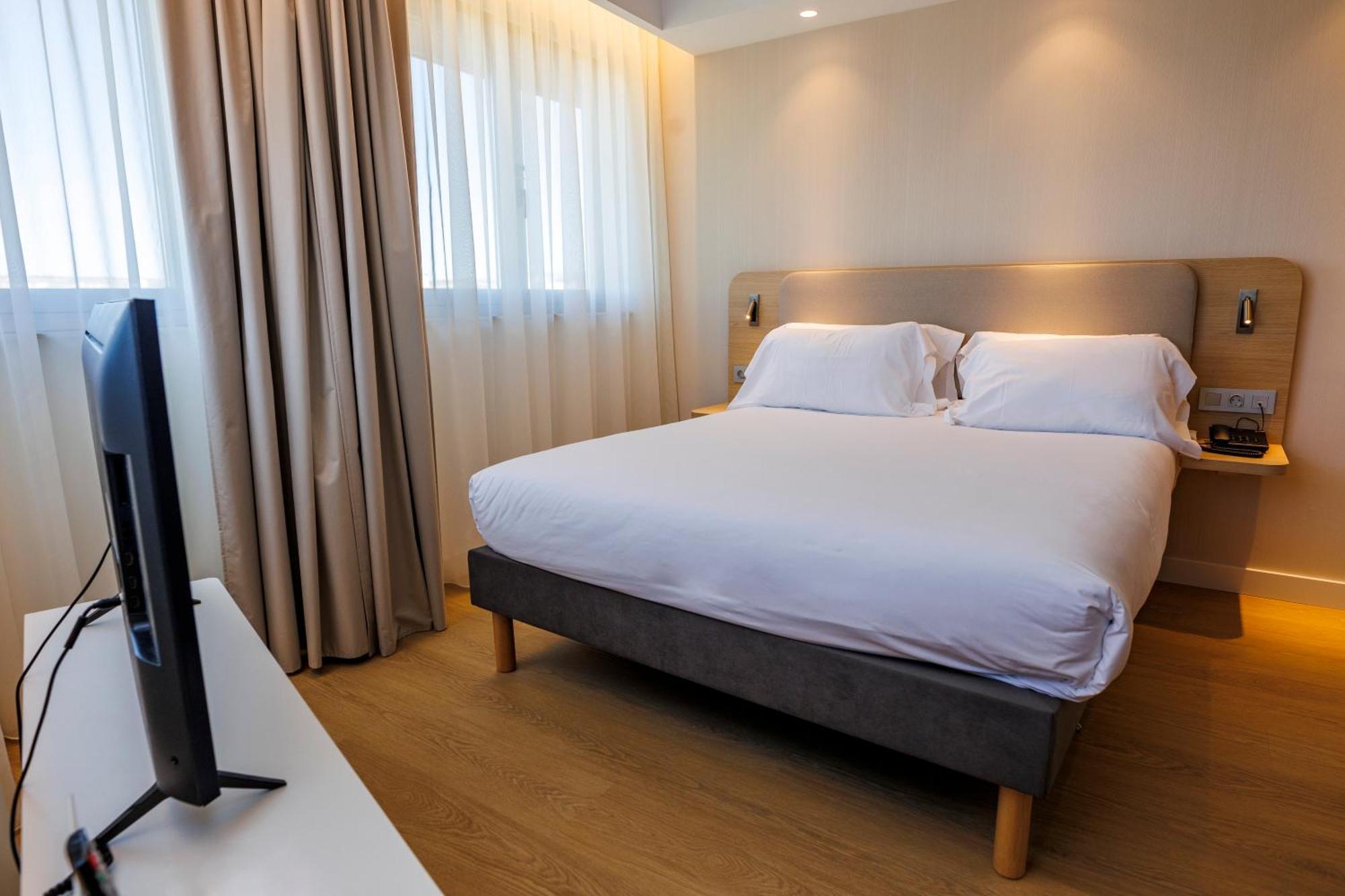 Holiday Inn Express Logrono Rioja By Ihg Zewnętrze zdjęcie