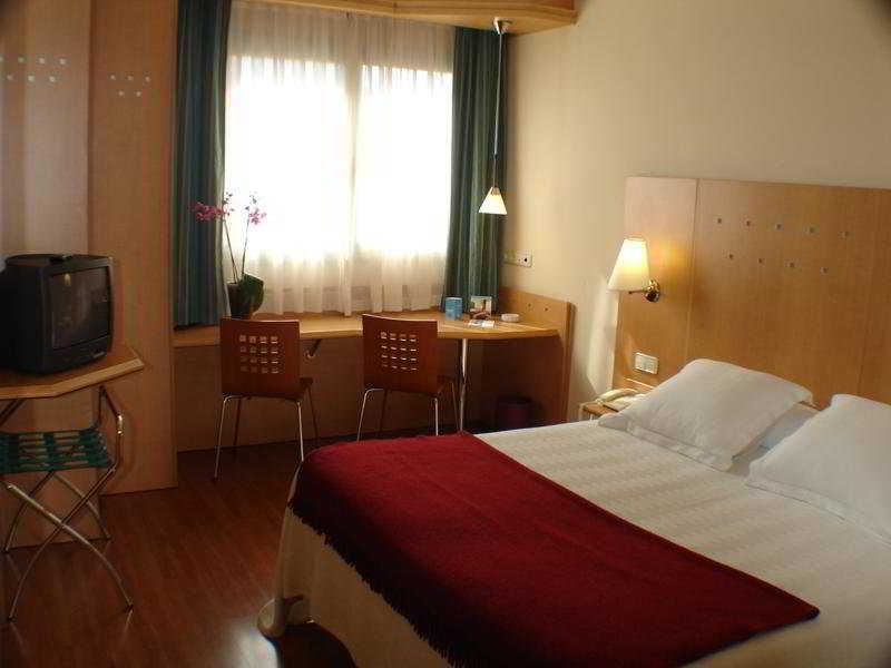 Holiday Inn Express Logrono Rioja By Ihg Zewnętrze zdjęcie
